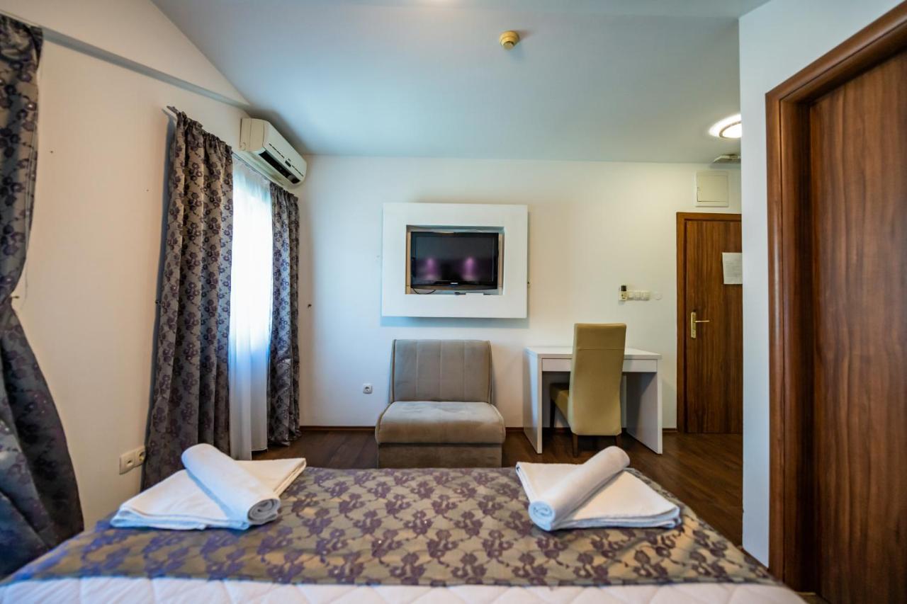 Hotel Oasis Gnojnice Kültér fotó