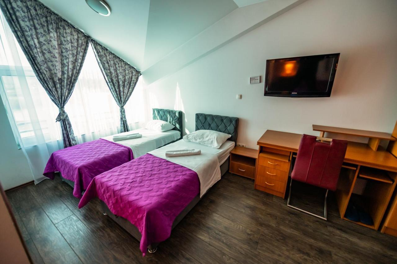 Hotel Oasis Gnojnice Kültér fotó