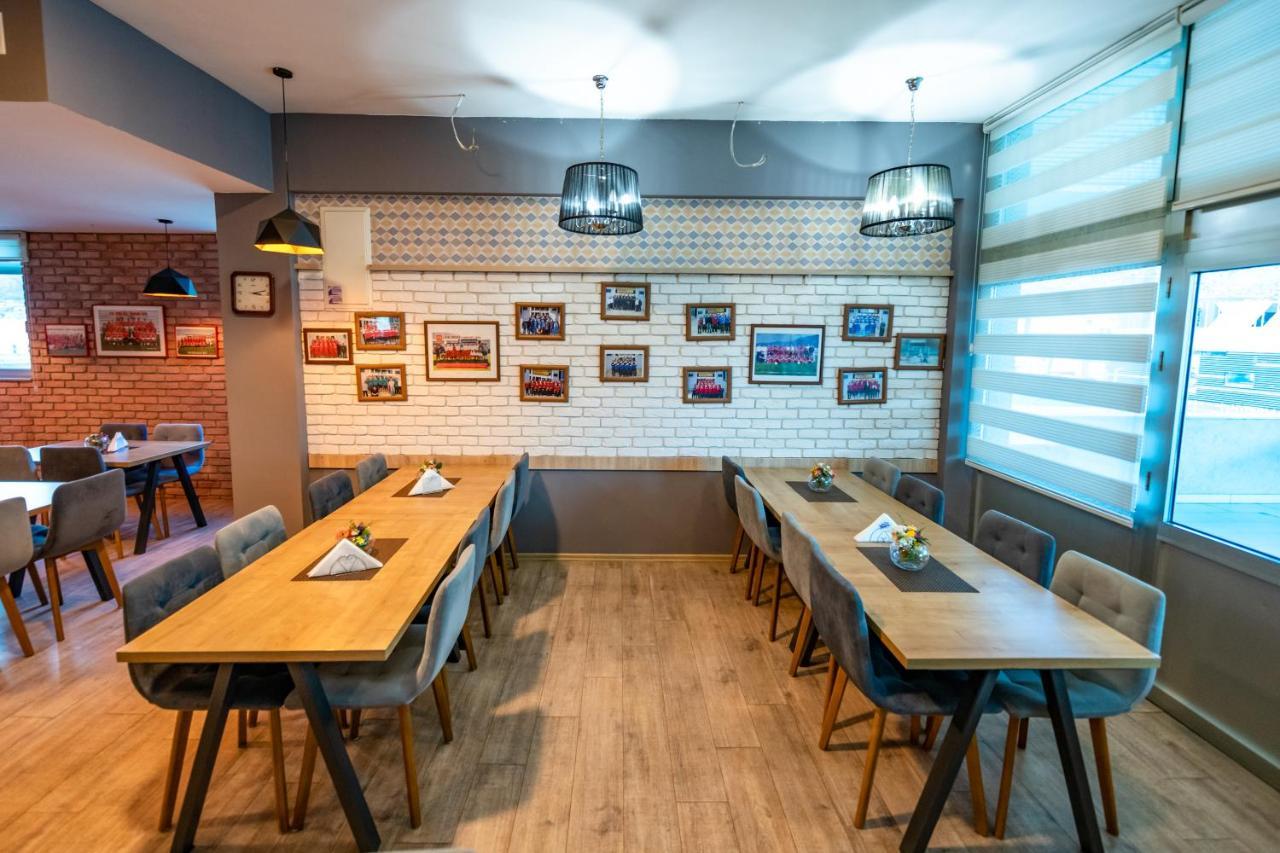 Hotel Oasis Gnojnice Kültér fotó