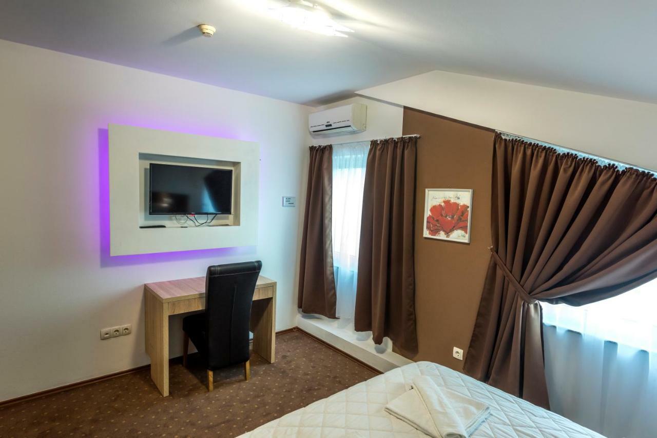 Hotel Oasis Gnojnice Kültér fotó